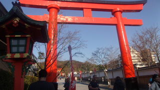 桜の時期の日曜夕刻は流石に凄い人出でした