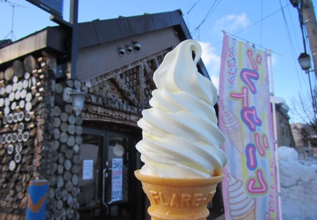 外観が独特なソフトクリームのお店