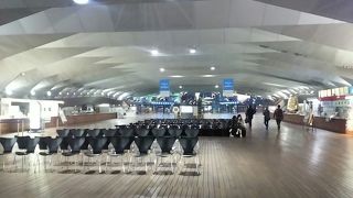 船が停泊するターミナル