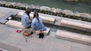 河原の足湯場所の提供が最高