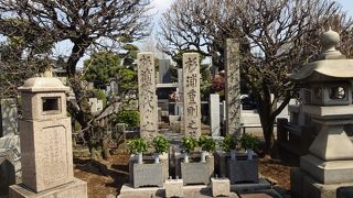 昭和天皇に進講していた教育者の墓は16番。