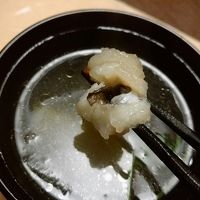 ハモのお吸い物。脂がのっていておいしかったです。