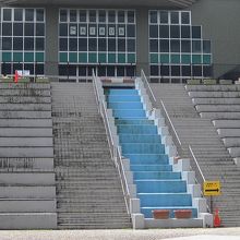 緑地公園内のアクアピア