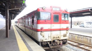 普通列車は少ない