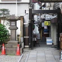 露天神社境内横の飲み屋街