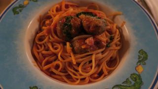 中は意外と広いです