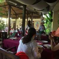 朝食はフロント横