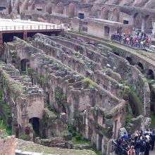 上部から中心部を見る