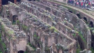 圧倒的な歴史の重みを肌で感じる