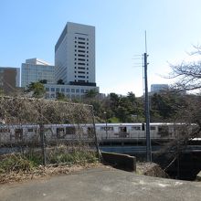 地下鉄なのに　地上駅