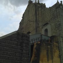 ファザード裏側