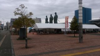 宿から散歩を兼ねて観光