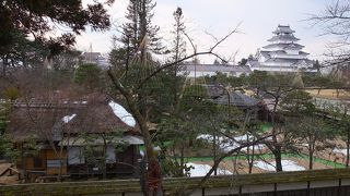 鶴ヶ城公園内にある茶室