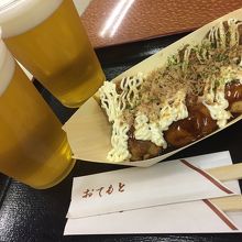 たこ焼きビールセットは1,100円