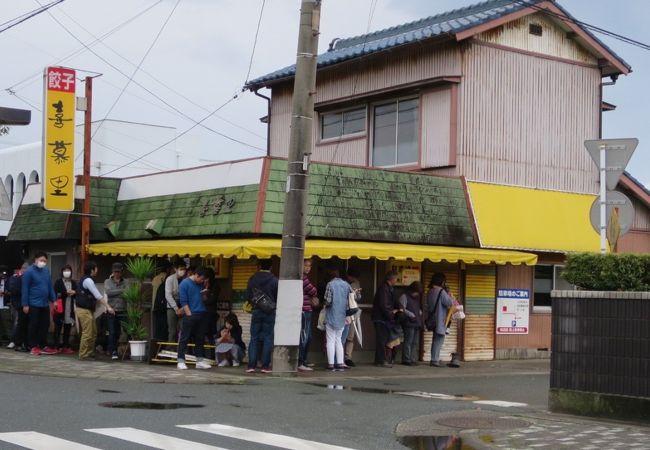 開店前の行列