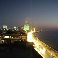 屋上バーからマリンドライブ、オべロイ方向