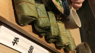 名物の「柿の葉寿司」