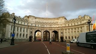 巨大なアーチです！