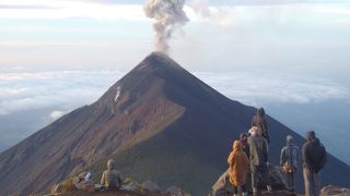 アカテナンゴ火山