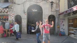 ものすごい人で賑わっていました