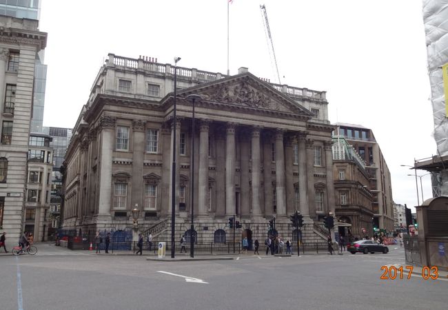 バンク駅のそばにあるロンドン市長の公邸