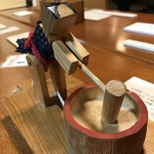 餅つきをするおもちゃ