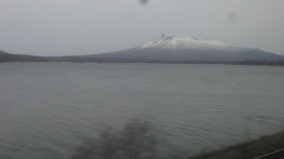 車窓からメインに眺められるのはこちらです