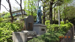 文京区春日一丁目に立ってっている春日局像！