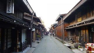 古い町並みなんだけど、少し観光客向け商売の町って感じもしました。