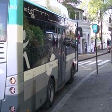 小型の電気バスなので坂道も楽