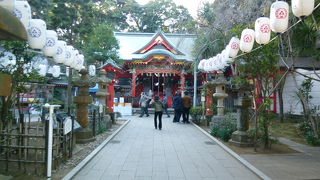 江島神社の中間地点です