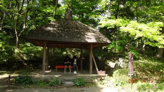 小さなあずまやで風が通ります！