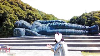 涅槃像がありました。