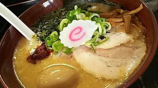 千葉駅近くの豚骨醤油ラーメン