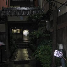 吉寅奥まった玄関