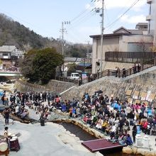 イベント中で人出が凄い