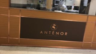 ホールケーキを買いに