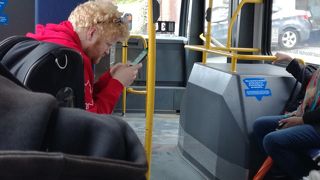 ５０番バスでグランビルアイランドへ行きました。