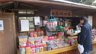 懐かしい駄菓子屋