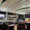 ラジーヴ ガンディー国際空港の別名はハイデラバード国際空港。ハード面は新しくモダンでも、ソフト面は今一つ。