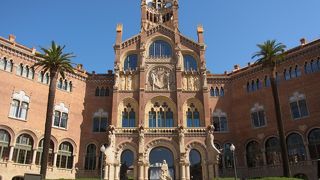 サグラダファミリアから近いです。