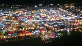 駐車場から眺めてみると