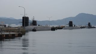 自衛隊の艦艇や潜水艦が観られる波止場。
