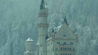 雪景色の中のノイシュバンシュタイン城