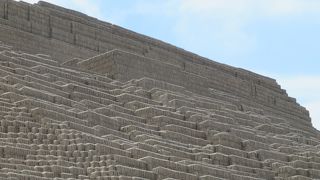 ピラミッドのような遺跡