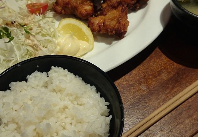鶏唐揚げランチオイシイ