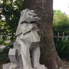 海軍省ゆかりの狛犬