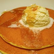 A cafe where very tasty pancakes are served