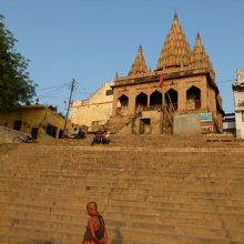 アッシー・ガート自体はこれと言った特色はありませんが…、