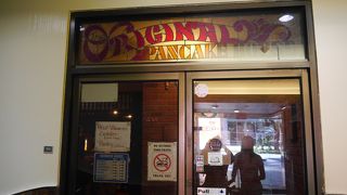 名物はダッチベイビー！